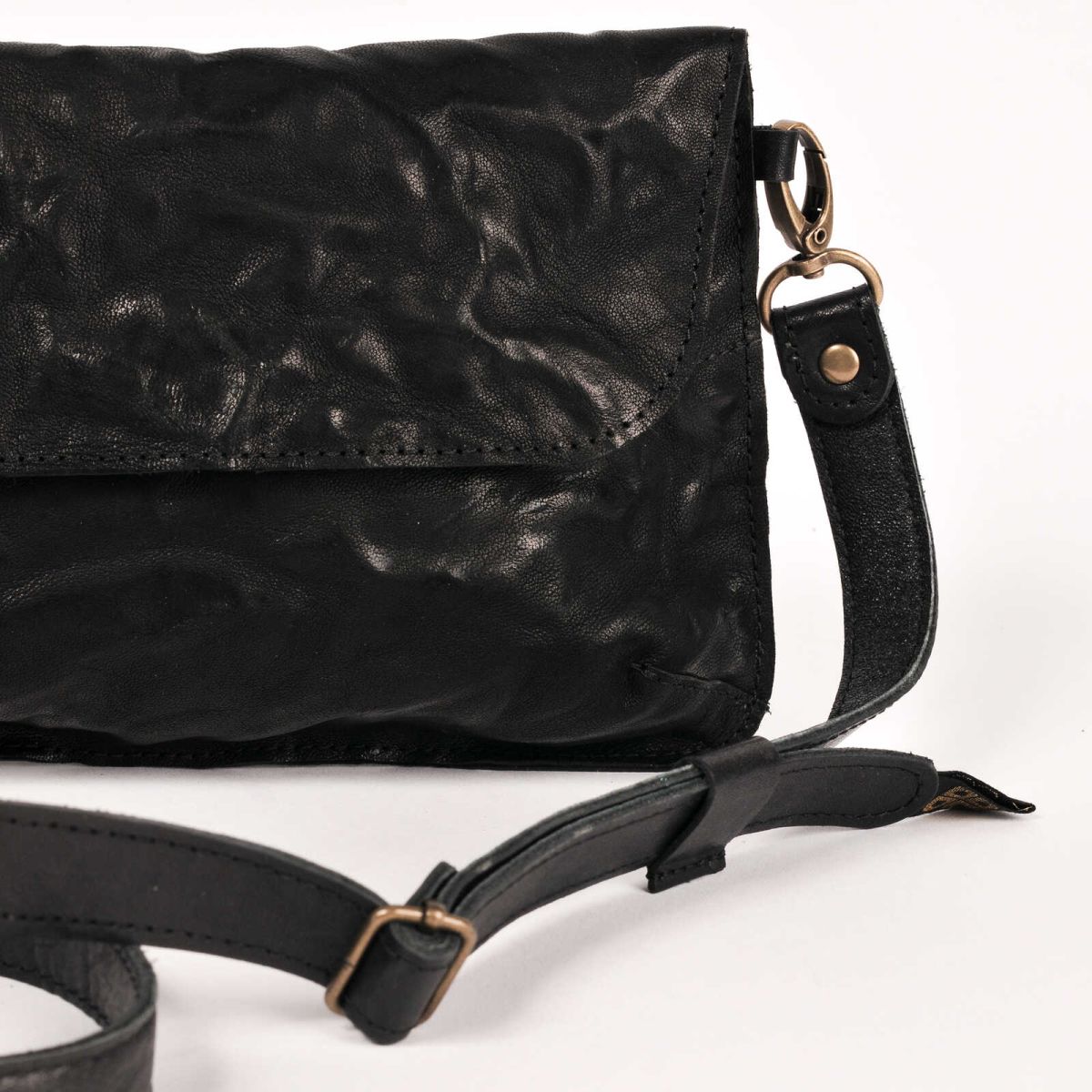 CLUTCH - coal grunge - CRISTINA_03