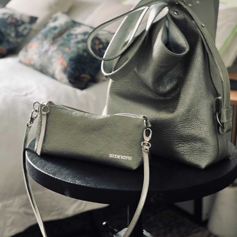 London Bag 🤍 #backpackleather #ledermanufaktur #donatadesign